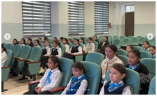 “Зорлық-зомбылықсыз балалық шақ” онкүндігіне орай қыздар жиналысы ұйымдастырылды.